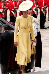 Elegante vestido midi con narcisos inspirado en Kate Middleton